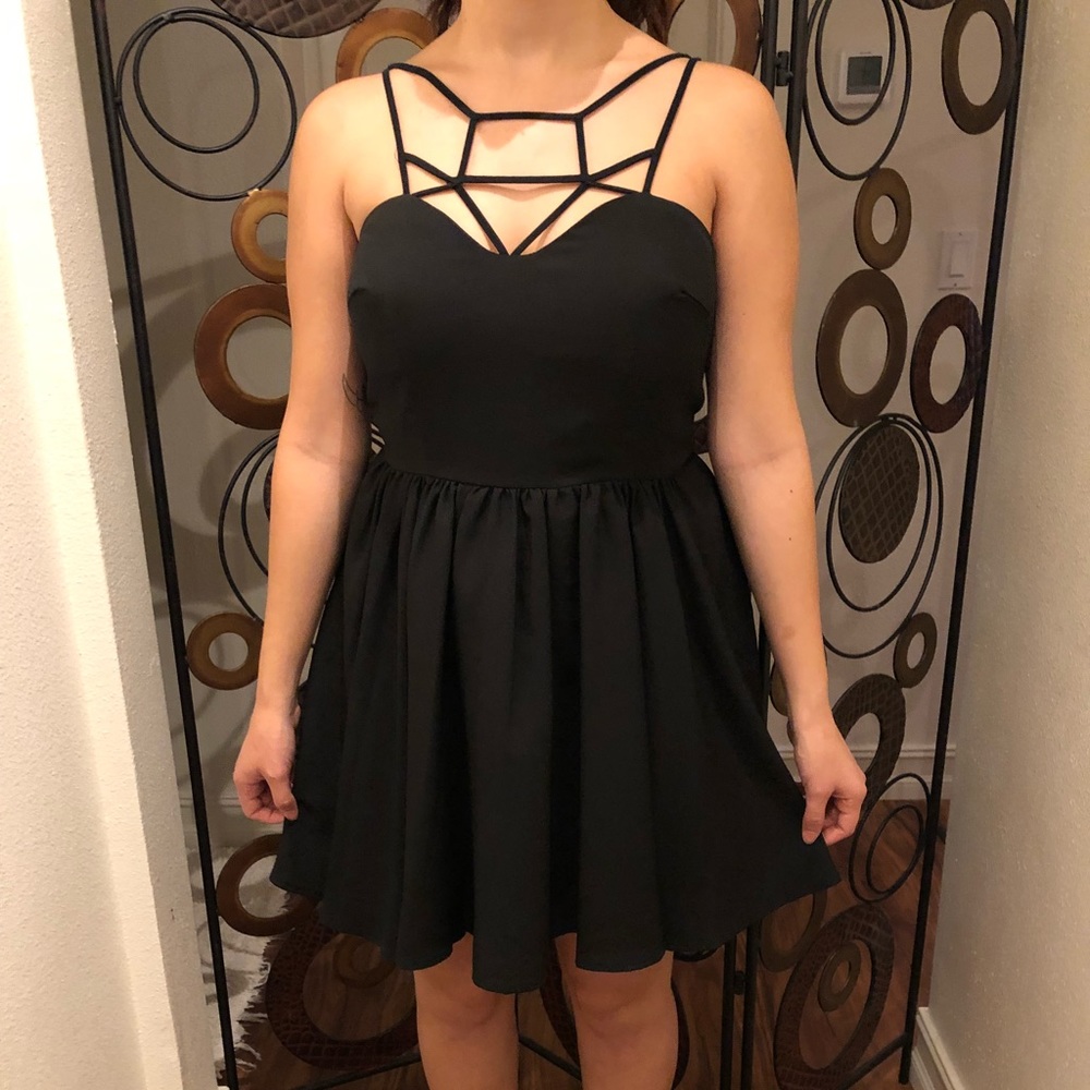 Black cocktail dresses
